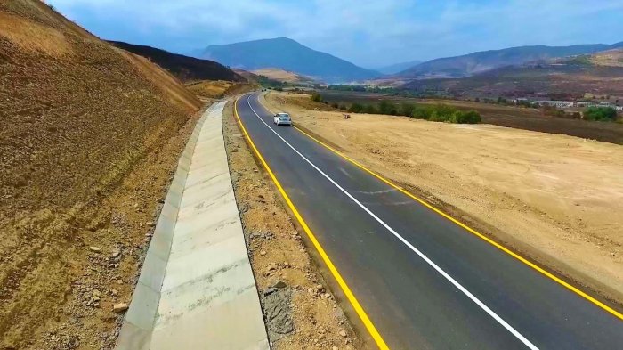 Azad olunmuş ərazilərdə 600 km-ə yaxın yol bərpa olunub