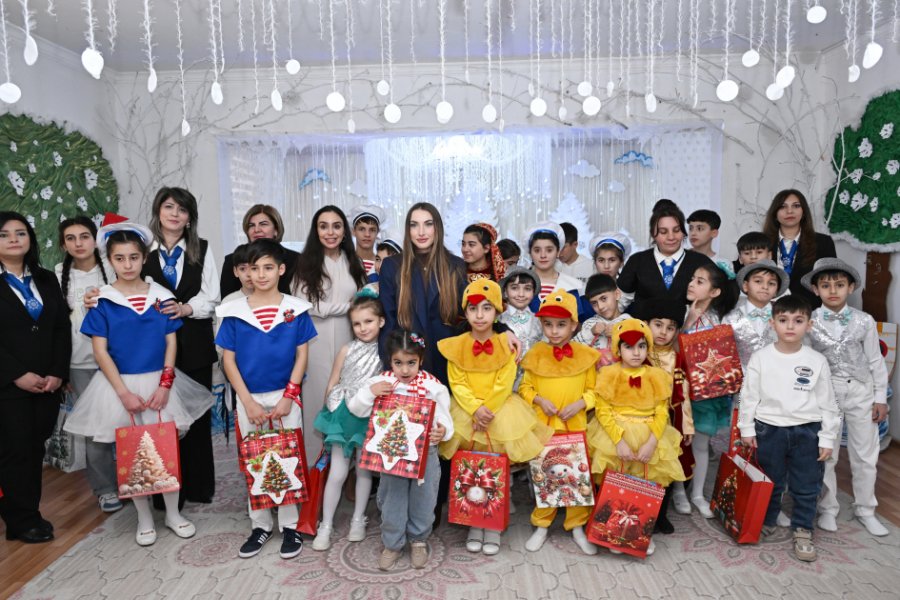   Leyla Aliyeva und Alena Aliyeva besuchen Waisenhaus in Gandscha  
