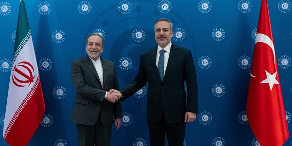 Turkish FM holds phone call with Seyyed Abbas Araghchi