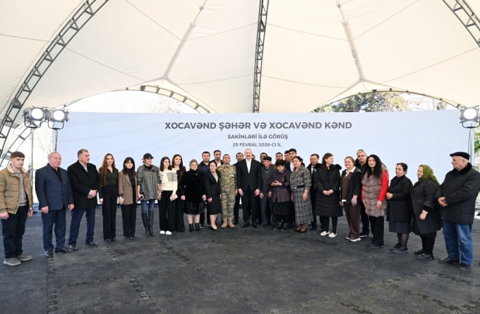   Le pr&eacute;sident Ilham Aliyev rencontre les habitants de la ville de Khodjavend et du village &eacute;ponyme  