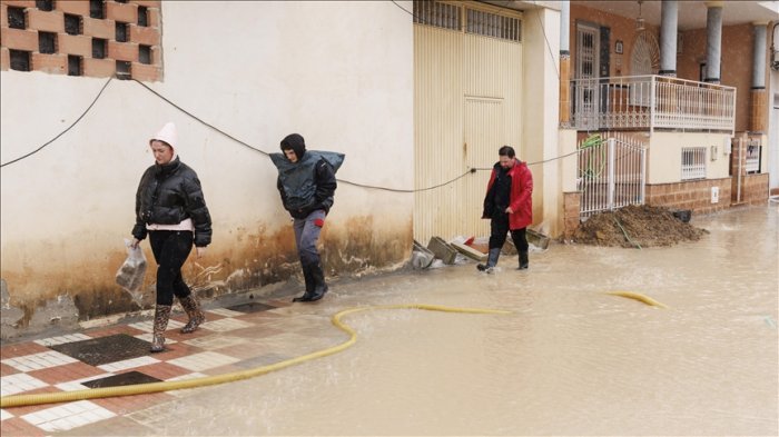 7,500 evacuated, transport severely disrupted as storm batters southern Spain