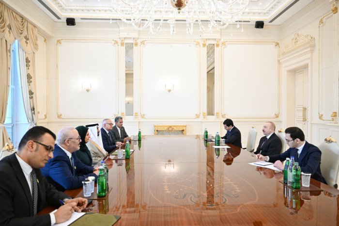   President Ilham Aliyev receives Arab Parliament president  