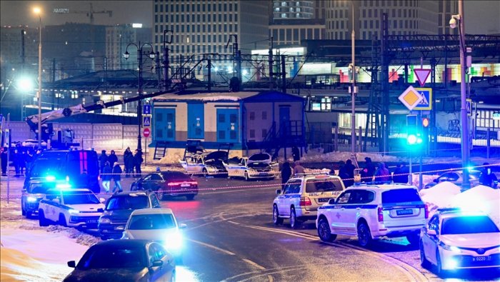 Police officer killed in explosion outside train station in Moscow
