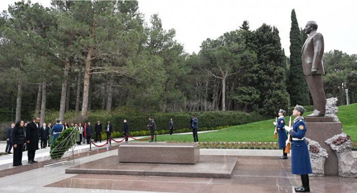 Ethiopian PM pays tribute to National Leader Heydar Aliyev