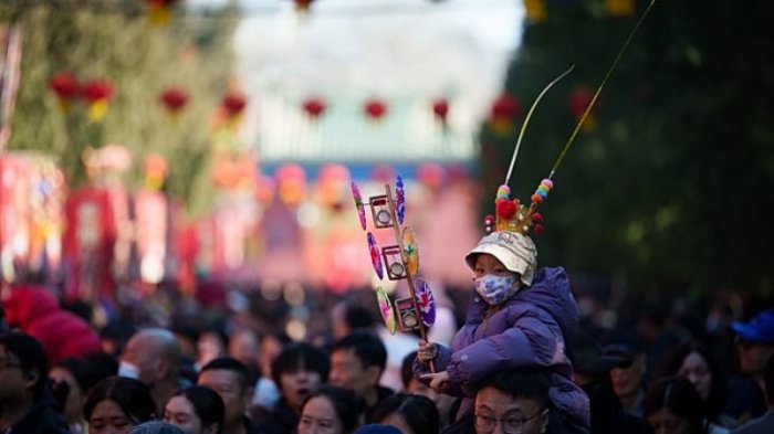   China marks Lunar New Year with temple visits and traditional prayers -   NO COMMENT    