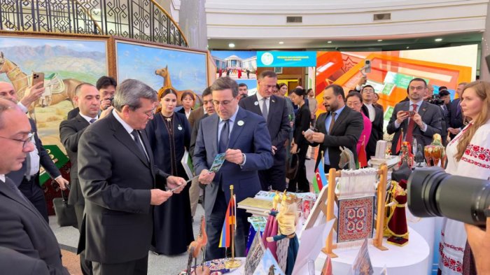 En la exposici&oacute;n internacional celebrada en Asjabad se present&oacute; informaci&oacute;n sobre WUF13