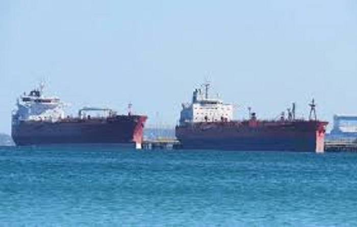 İran iki tanker ələ keçirib