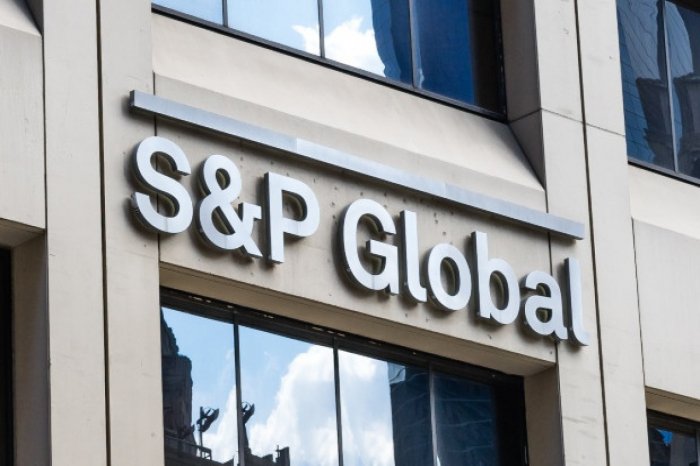 S&P upgrades Azerbaijan