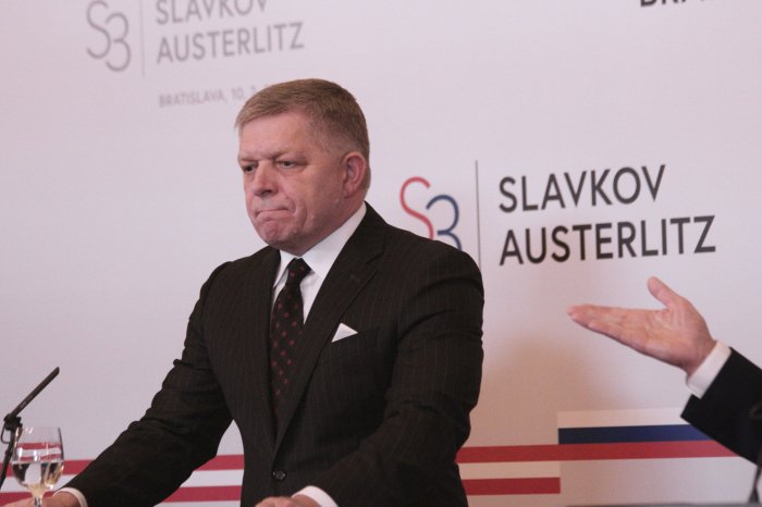 Slovak opposition sues Fico over Ukraine power blockade