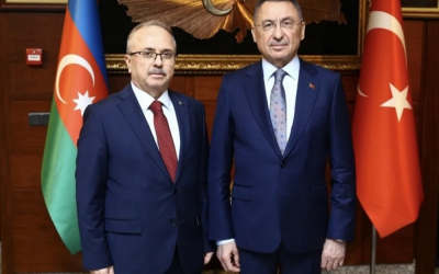  El presidente del comit&eacute; del Consejo de Seguridad Nacional de T&uuml;rkiye lleg&oacute; a Azerbaiy&aacute;n 