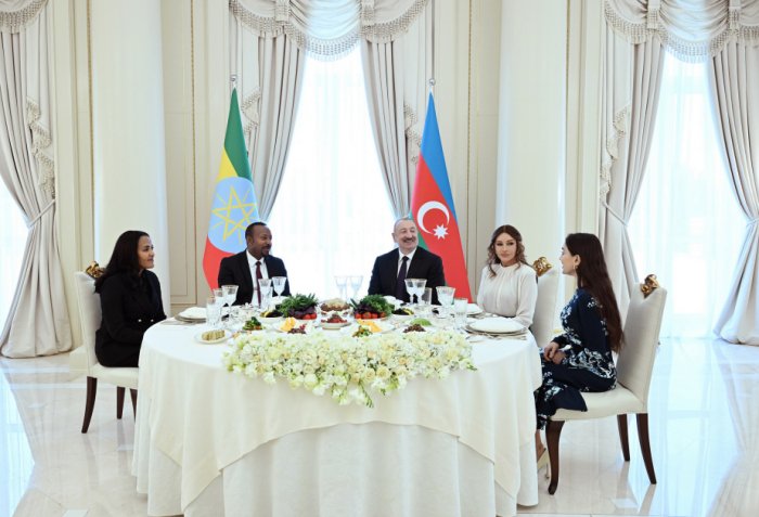  Almuerzo oficial en honor del Primer Ministro de Etiop&iacute;a 