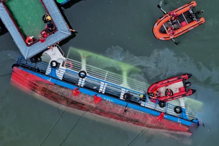   Vier Menschen starben beim Kentern eines Kreuzfahrtschiffes in China  