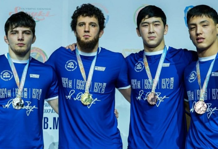 Un luchador azerbaiyano gan&oacute; la medalla de oro en Belar&uacute;s