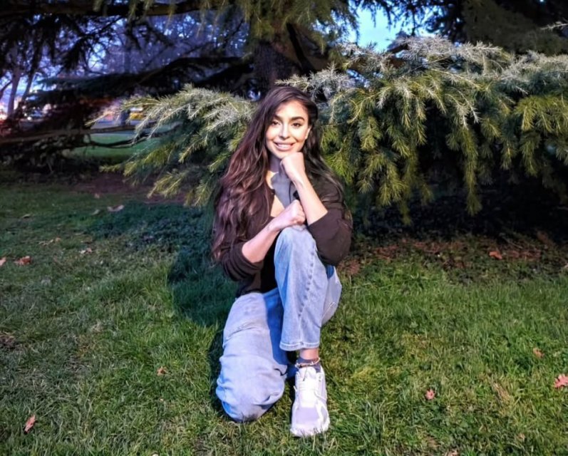 Leyla Əliyeva yeni şeirini təqdim edib  
  
