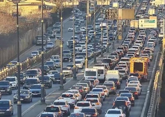 Bu küçələrdə hərəkət məhdudlaşdırılacaq  

