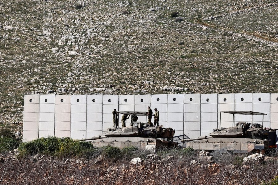  Exclusive  : Hezbollah returns to guerrilla roots, awaits Israeli invasion 