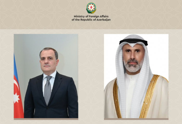  Conversaci&oacute;n telef&oacute;nica entre los ministros de Asuntos Exteriores de Azerbaiy&aacute;n y Kuwait 