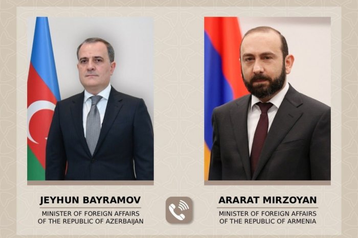    Ceyhun Bayramov və Ararat Mirzoyan telefonla danışıb  
   