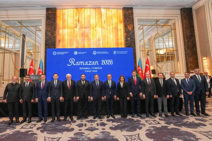 İstanbulda soydaşlarımıza iftar verilib