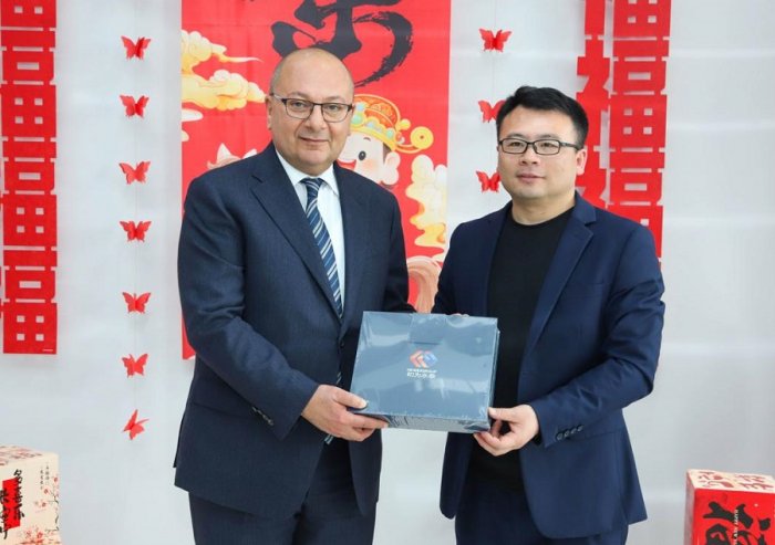 ANAMA delegation held meetings at a number of companies during the visit to the People