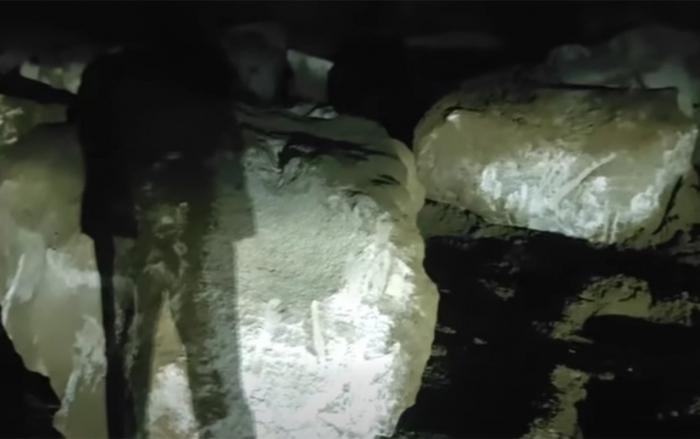 Buzovna qoruğunda qaya daşı oğruları saxlanılıb  
  
