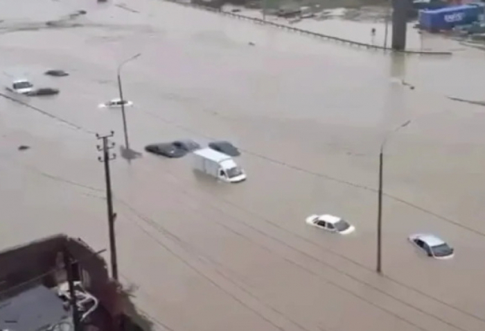Pakistanda 45 nəfər ölüb, 105 nəfər yaralanıb 