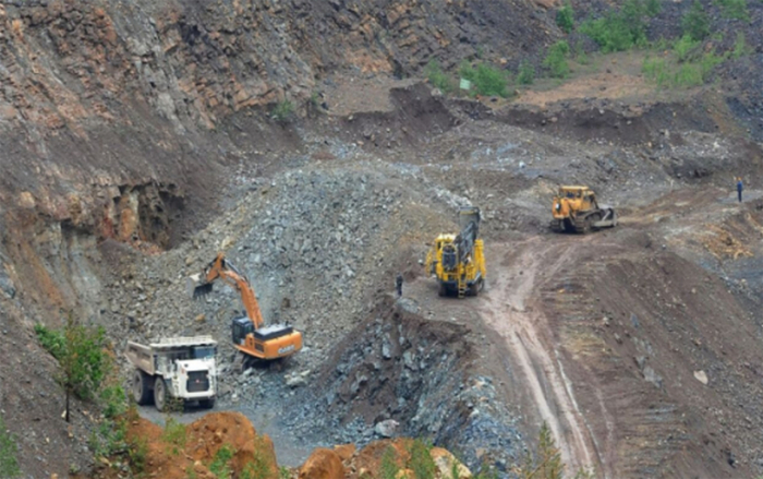 9 faydalı qazıntı yataqğı “AzerGold”a verildi