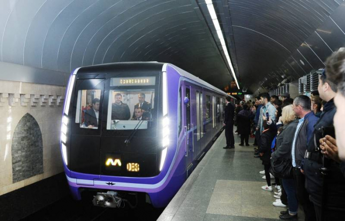 Metroda interval azaldılacaq