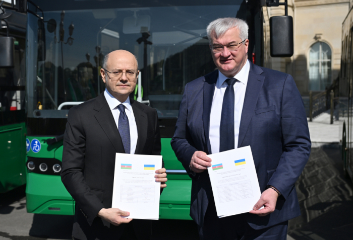 İrpen şəhərinə 5 elektrik avtobusu hədiyyə olunub