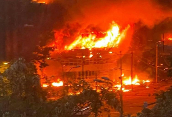 Azərbaycanın Ukraynadakı səfirliyi ərazisinə raket düşüb