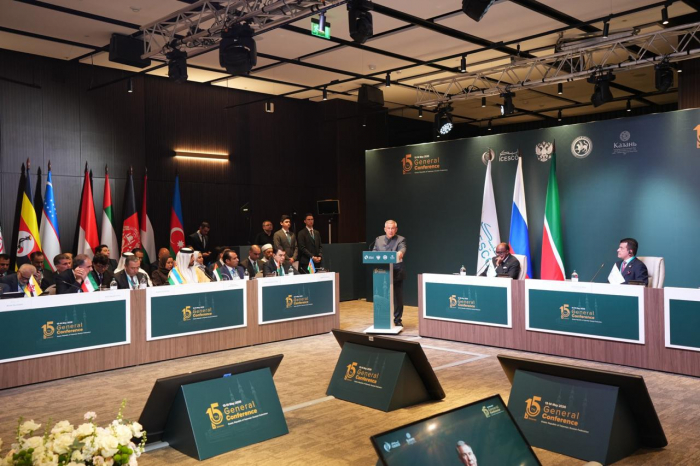 Mədəniyyət naziri ICESCO Baş Konfransının 15-ci sessiyasında iştirak edir