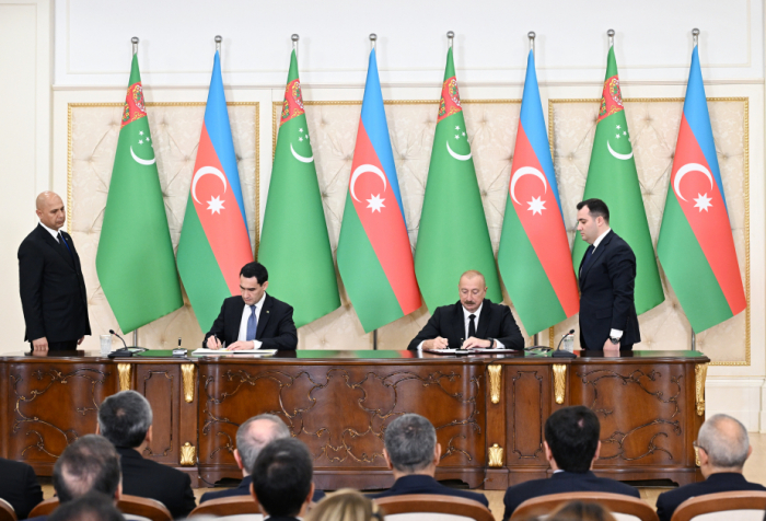    Azərbaycan və Türkmənistan    13 sənəd    imzaladılar   