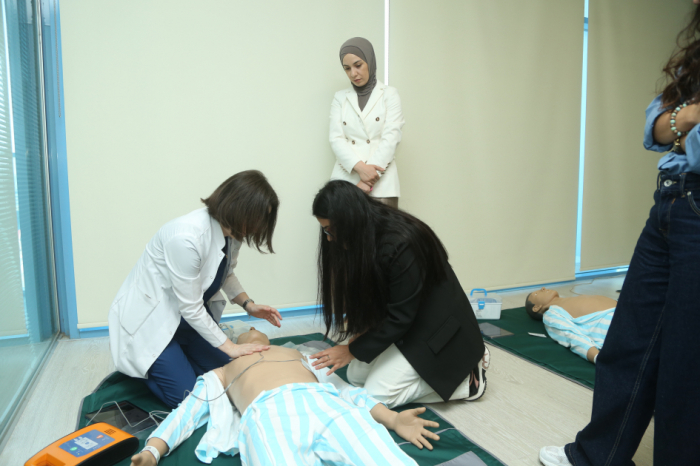 Media nümayəndələri üçün ilk yardım üzrə simulyasiya təlimləri keçirilib