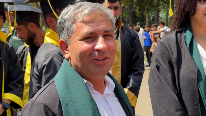      50 yaşlı məzun:    "Heç vaxt gec deyil"   