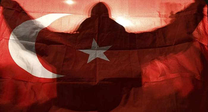 Ankara ordena la detención de más de 120 ex empleados del Interior por contactos con Gulen