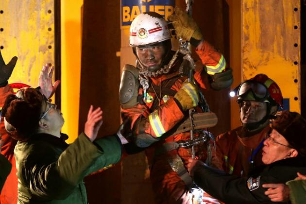 Quatre mineurs secourus en Chine après 36 jours passés sous terre Quatre mineurs secourus en Chine après 36 jours passés sous terre