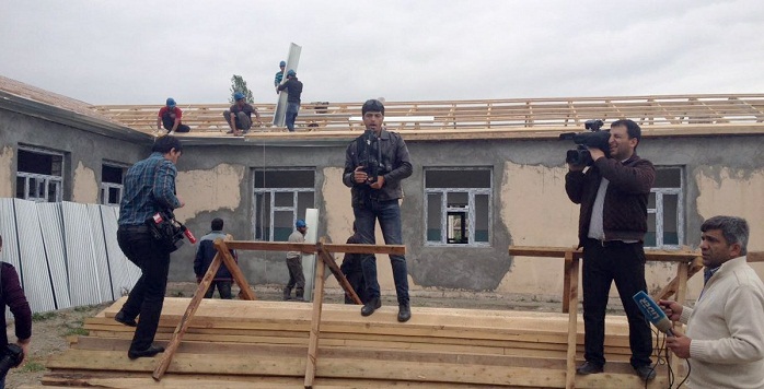 Foreign journalists visit Aghdam school damaged in Armenian shelling