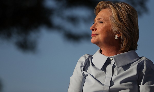 Présidentielle américaine: ce qui se cache derrière le selfie géant avec Hillary Clinton
