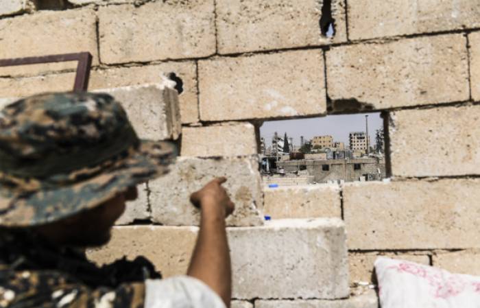 A Raqqa, l'EI multiplie les contre-attaques