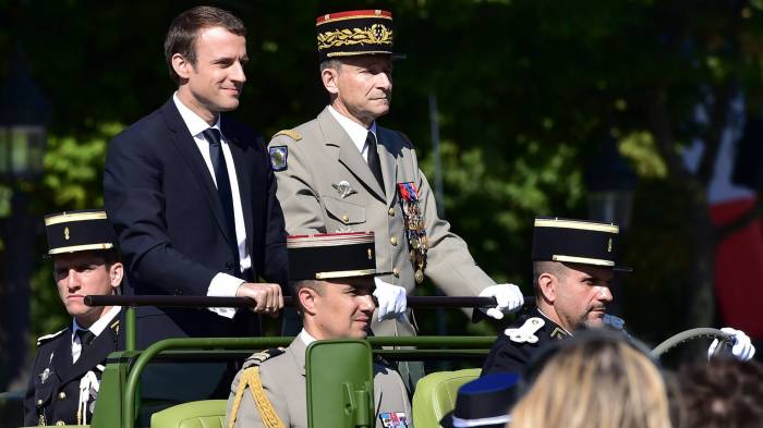 Frankreichs Streitkräfte-Chef tritt wegen Streit mit Macron zurück