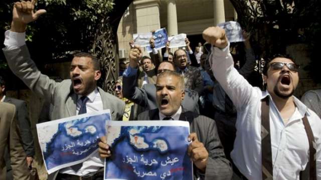 Egypt's Sisi ratifies islands deal with Saudis