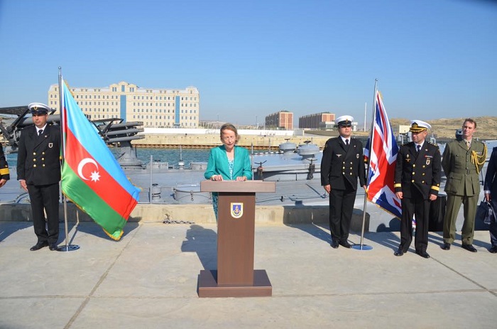 Britaniya səfiri hərbi təlimin açılışında iştirak edib