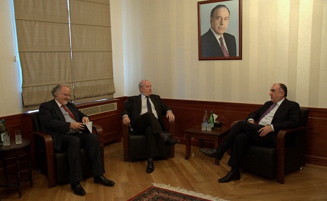 Elmar Məmmədyarov fransalı həmkarı ilə görüşüb