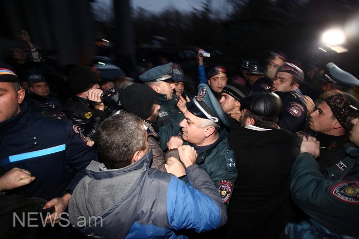 Rally against constitutional amendments continues in Armenia