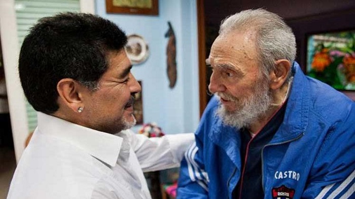 Maradona despide a Fidel: ‘Vengo a estar con mi segundo papá’