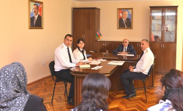 Baş prokuror vətəndaşlarla görüşdü