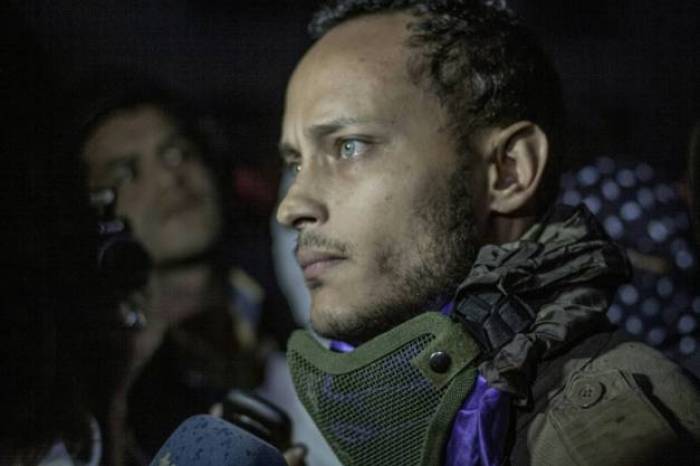 Venezuela: opération policière contre le pilote-acteur rebelle, plusieurs morts