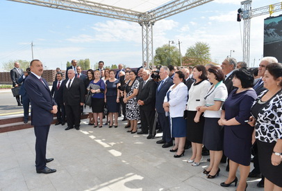 Prezident Ağdaş sakinləri ilə görüşüb - YENİLƏNİB