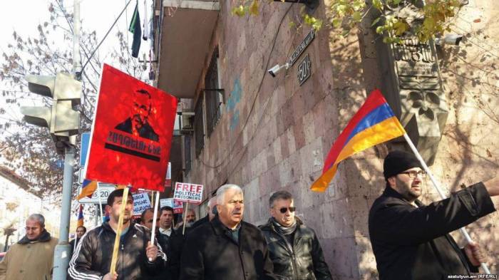 Protestaktion vor dem UNO-Büro und dem Europarat in Eriwan