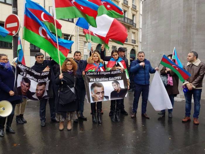 Une protestation organisée à Paris pour libérer les otages azerbaïdjanais – PHOTO
